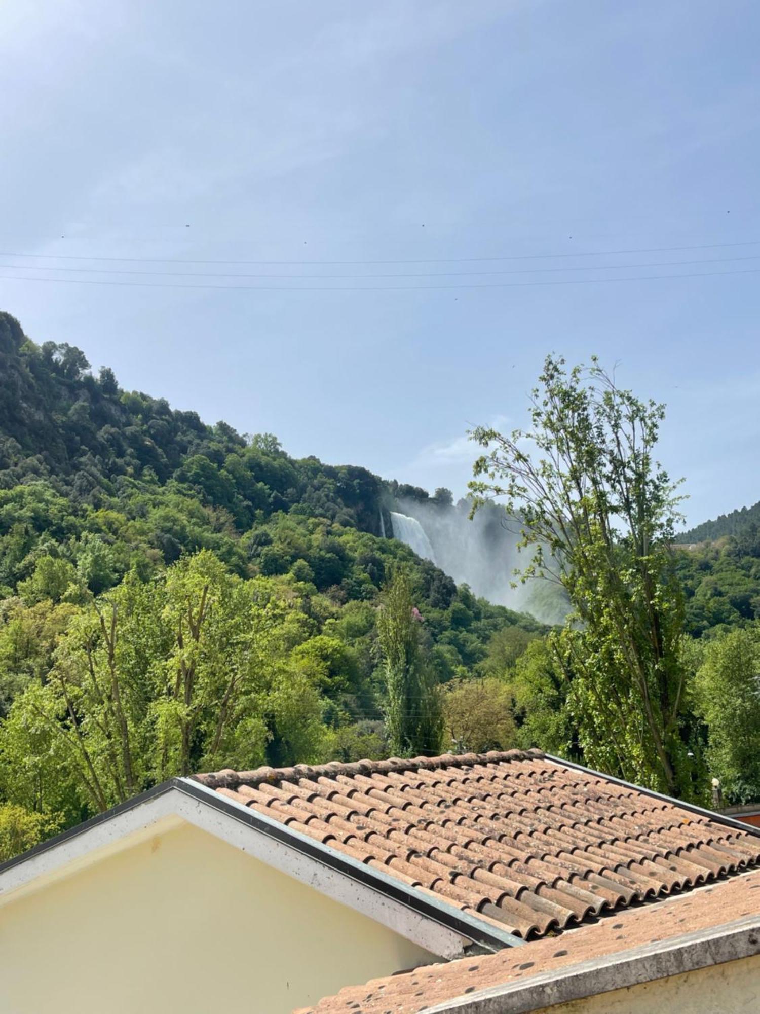 Il Casolare Della Cascata Hotel Terni Kültér fotó
